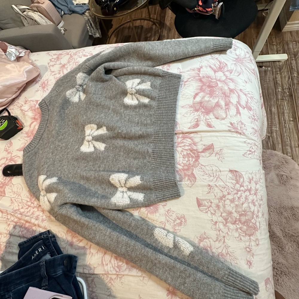 Charlotte Russe Gray Sweater with White Bow Details - Picture 2 of 3